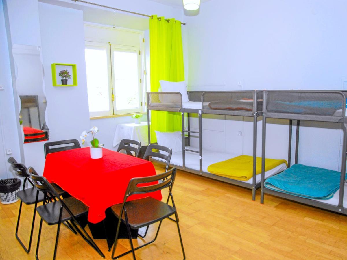 Do Castelo Hostel