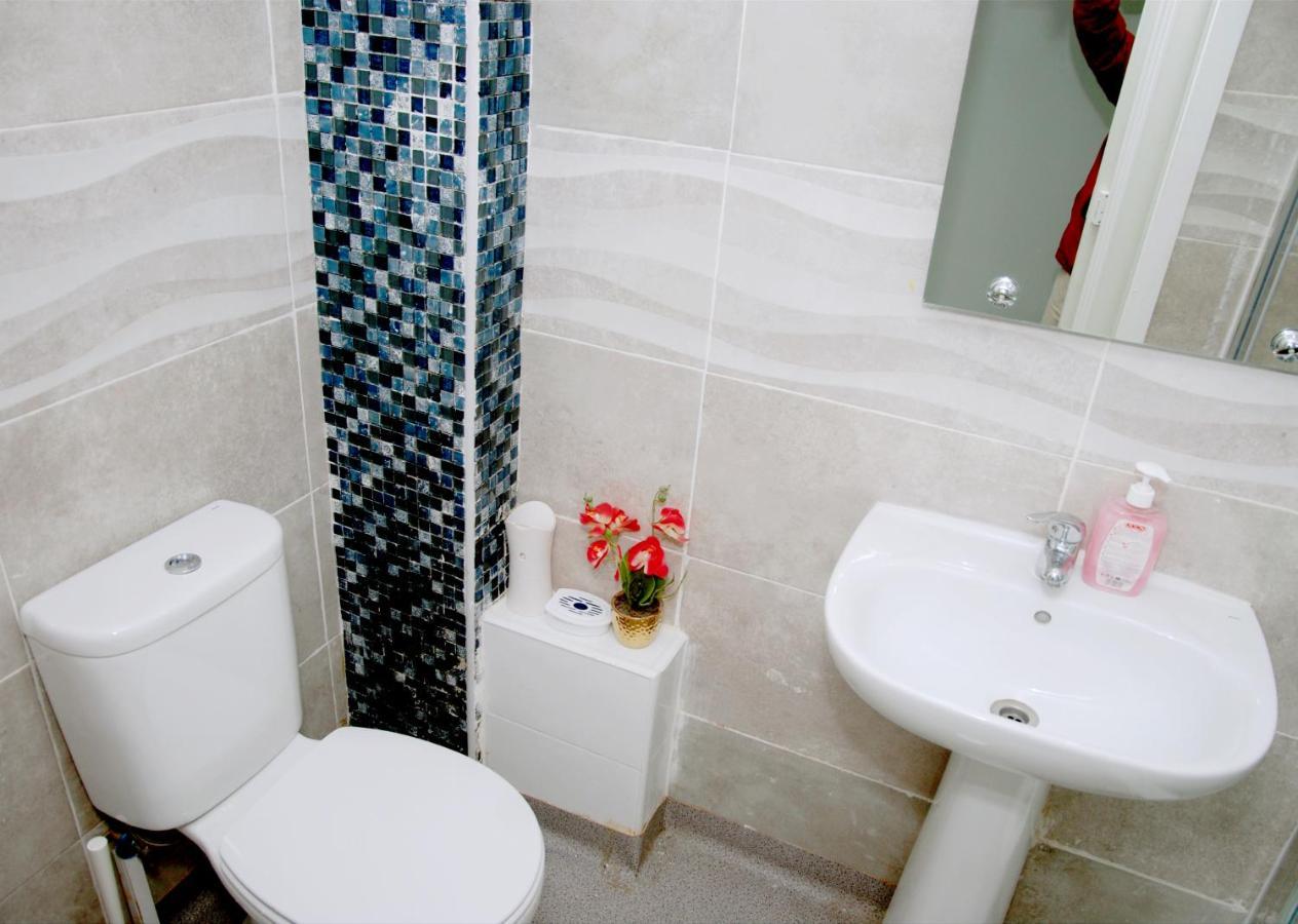 Do Castelo Hostel *